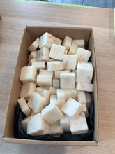 Load image into Gallery viewer, Soy Wax Melts - Relaxing Embrace
